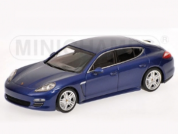 Minichamps 068220 Porsche Panamera 4 2011