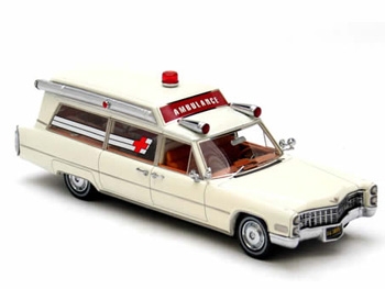 Neo 43895 Cadillac S&S Ambulance 1966