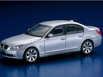 Kyosho 3501S BMW Serie 5 Berlina 2003 