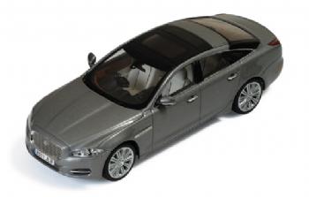 IXO MOC 149 Jaguar XJ 2011