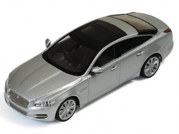 IXO MOC 148 Jaguar XJ Sedan 2011