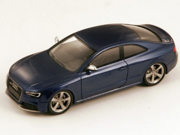 Spark Models S2135 Audi RS5 Coup 2012